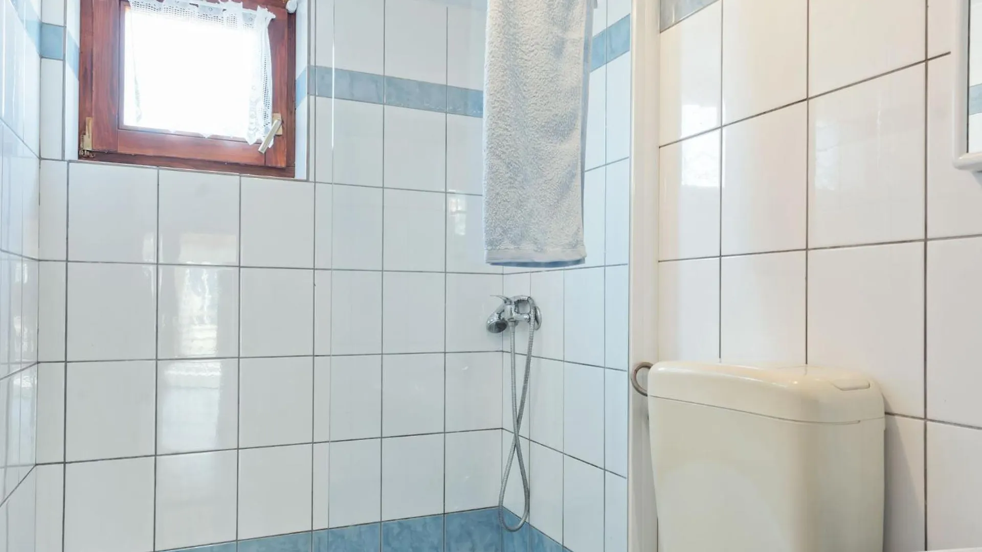 Beautiful Apartment In Jasenice Near Sea 0*, Jasenice (Zadar)