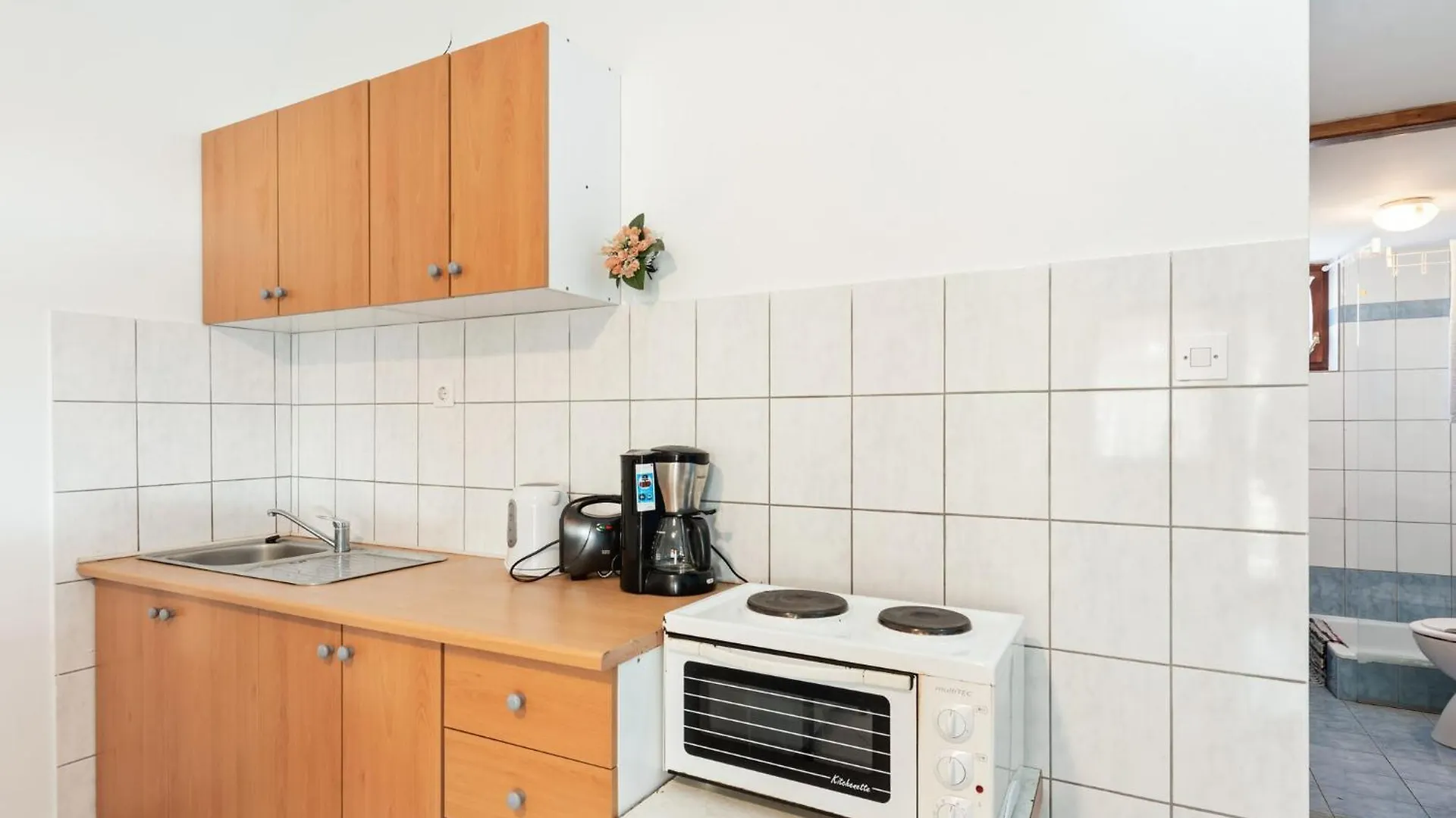 Beautiful Apartment In Jasenice Near Sea Croatia