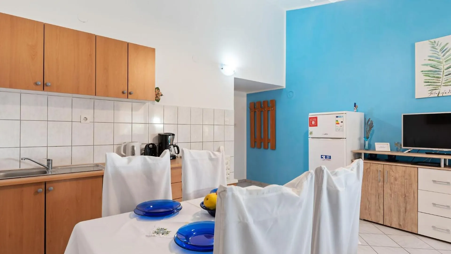 Beautiful Apartment In Jasenice Near Sea