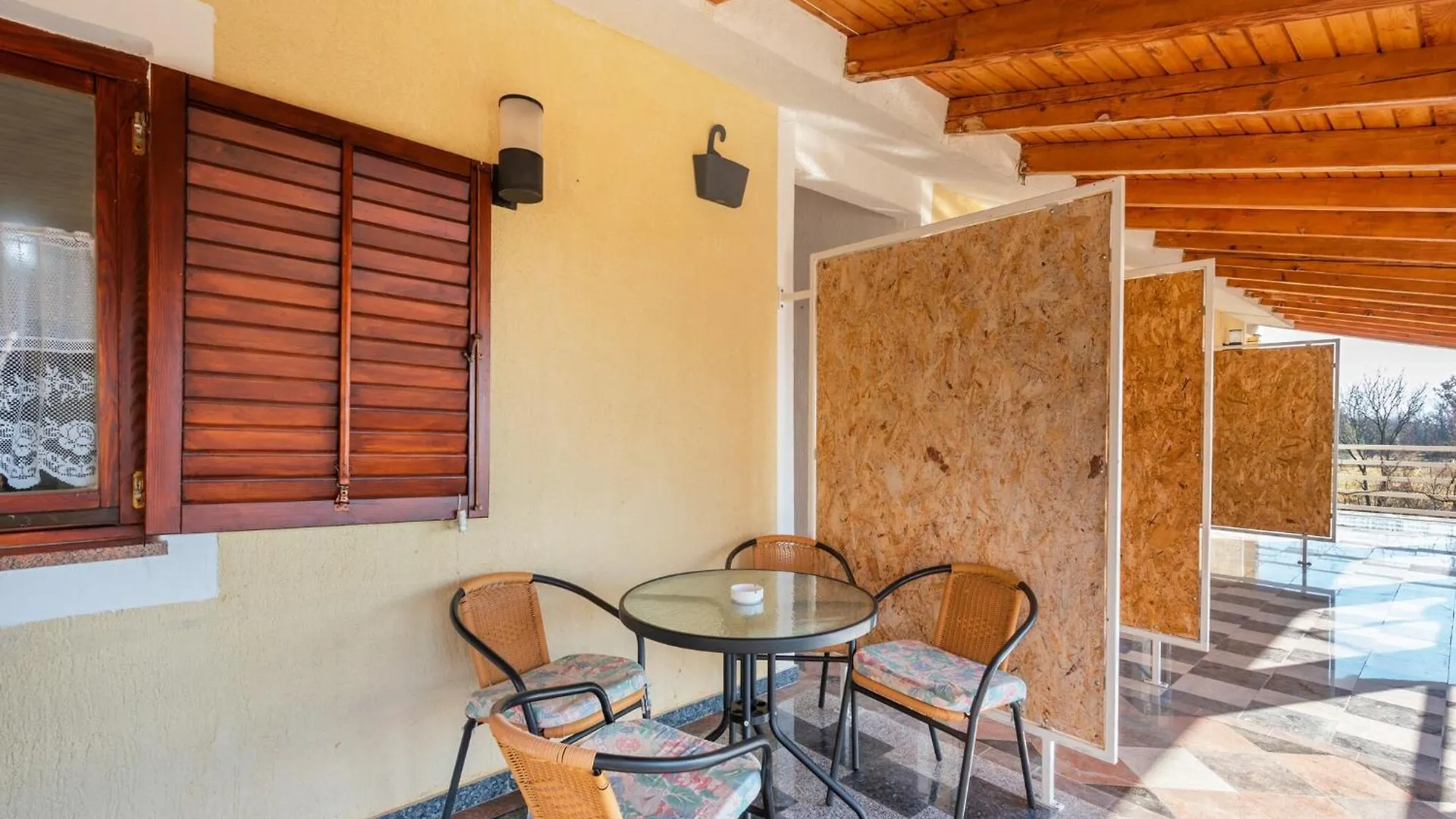 Beautiful Apartment In Jasenice Near Sea